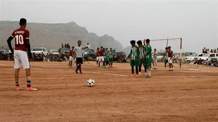 مليشيا الحوثي تحتجز لاعبي كرة قدم شمالي الضالع