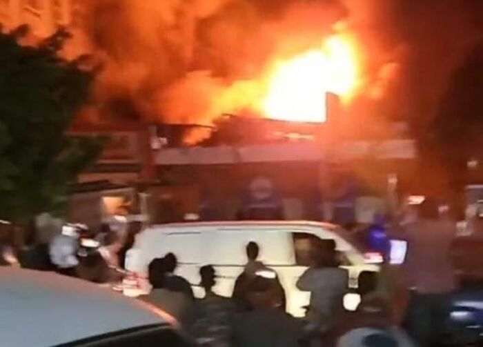اندلاع حريق هائل في محلات تجارية بصنعاء