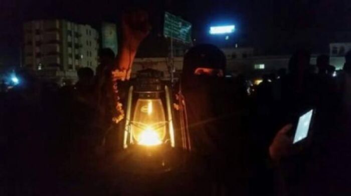 مليشيا الحو،، ثي تهدد  بفصل التيار الكهربائي عن سكان #الحديدة