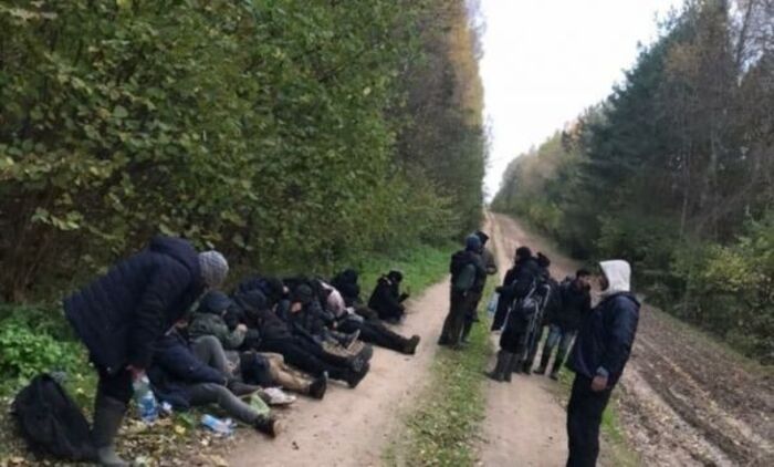 وفاة شاب يمني غرقا في النهر الحدودي بين بيلاروسيا وبولندا