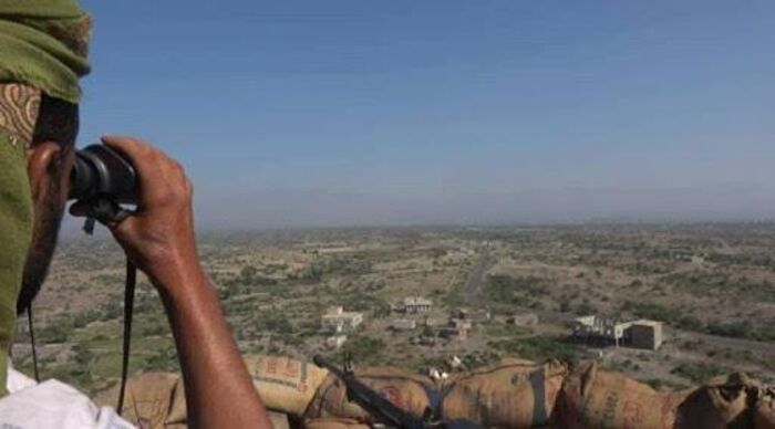 بتوجيهات زعيم المليشيا.. ثلاثة قناصون وخبيرا متفجرات أحداهما إيراني الجنسية يصلون الضالع