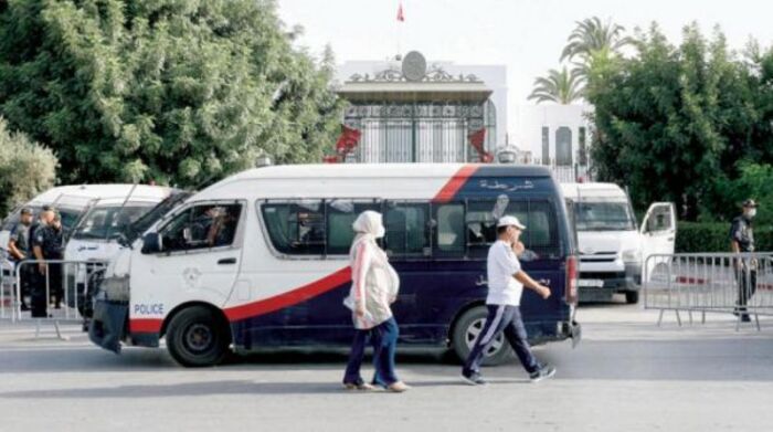 التونسيون يترقبون تسمية رئيس وزراء جديد