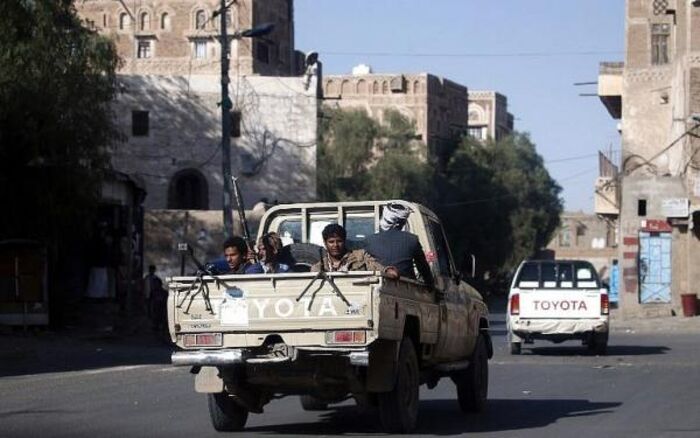 الحوثيون يقتحمون منزل عضو مجلس نواب في إب