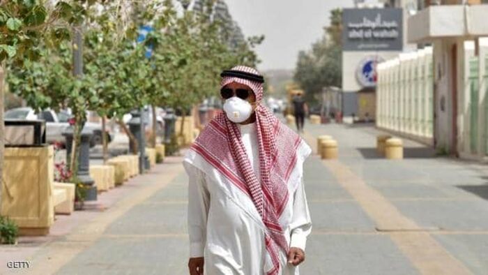 السعودية تقدم وقت حظر التجول في 3 مدن