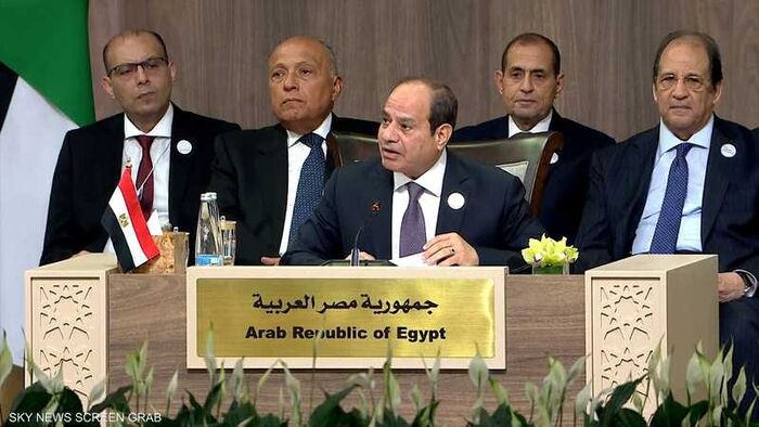 الرئيس المصري يدعو إلى إلزام إسرائيل بالتوقف عن استخدام الجوع سلاحا