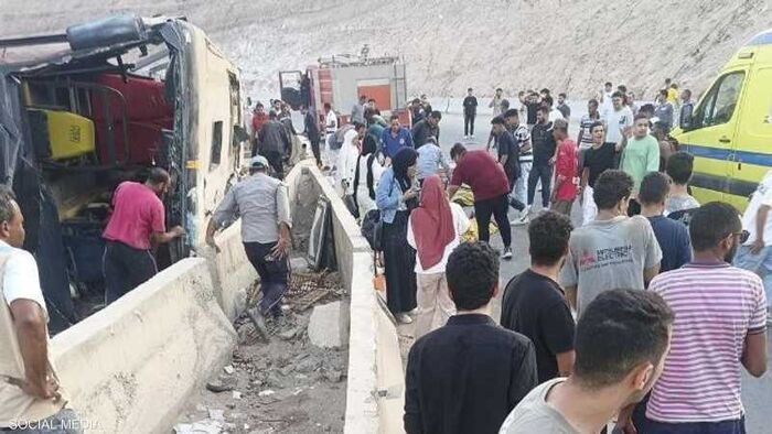 تفاصيل جديدة بشأن حادث حافلة جامعة الجلالة في مصر