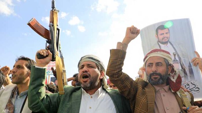 مستشار أمريكي: الضربات الجوية أدّت إلى مقتل قيادات حوثية بارزة بينهم كبير خبراء الصواريخ