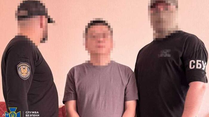 اعتقال رجل صيني وابنه بتهمة التجسس في أوكرانيا