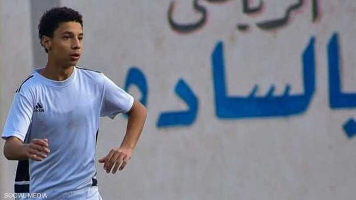 وفاة لاعب كرة مصري في حادث سير أثناء توزيعه وجبات إفطار
