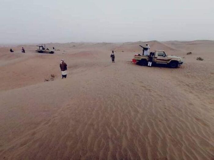 حضرموت.. استشهاد وإصابة 7 جنود بتفجير استهدف ناقلات نفط خام على خط العبر