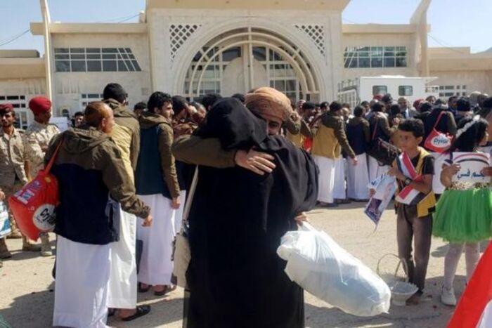 بعد شهر من الإفراج عنه.. وفاة أكاديمي بجامعة صنعاء