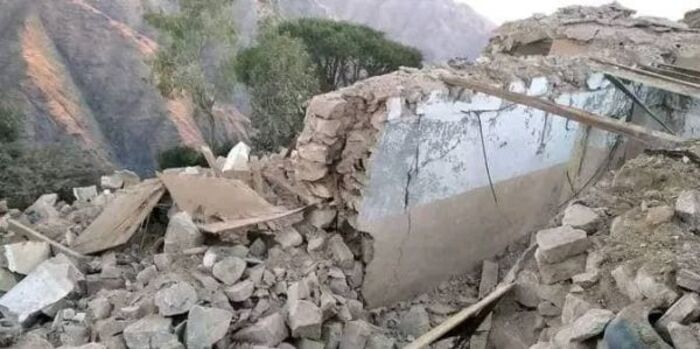 الحوثيون يفجّرون منزل مواطن في تعز