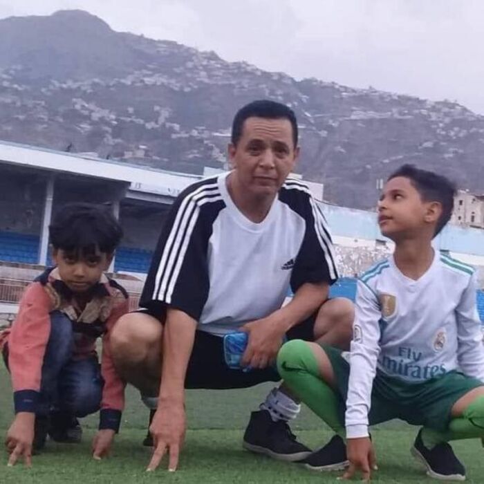 بقصف مدفعي حوثي.. استشهاد لاعب نادي طليعة تعز ونجله وإصابة 3 آخرين