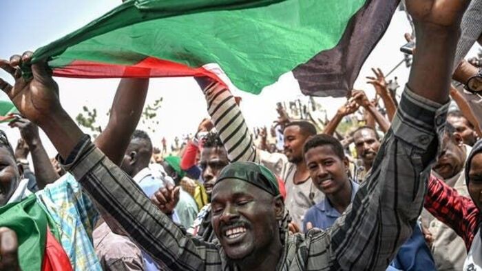 في الذكرى الثانية للثورة.. مظاهرات واحتجاجات سودانية على عدم تحقيق أي مطالب
