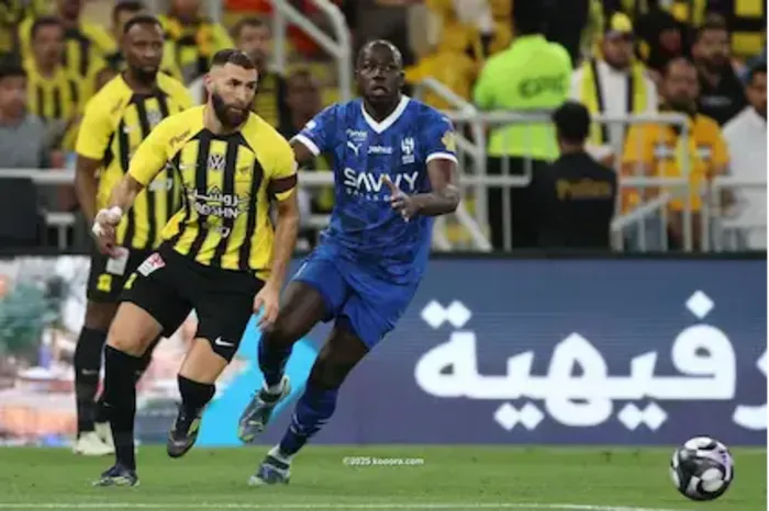 بنزيما يعادل رونالدو في صدارة هدافي الدوري السعودي بهدف رائع أمام الهلال