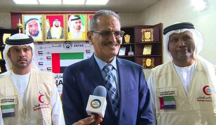 مواطنون يتساءلوا : لماذا لم يتم توزيع الحقيبة المدرسية التي صرّح بها هلال الامارات؟