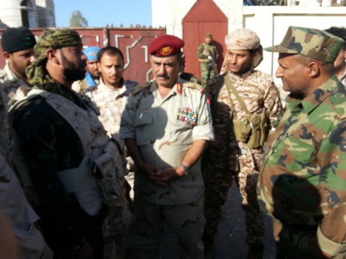 محافظ الضالع يزور جبهة #دمت واللواء ٨٣ مدفعية