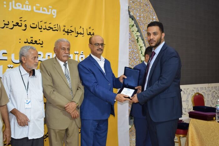 نزيه الشعبي: على دول التحالف البدء بإعادة الأعمار فورا