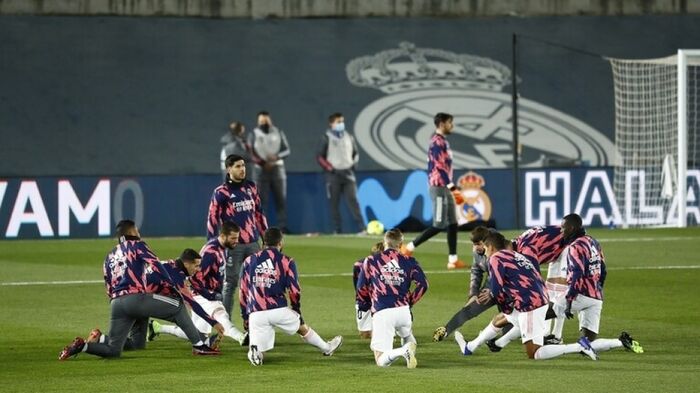 إصابة مدافع ريال مدريد تصيب زيدان بصداع جديد