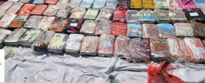 ‏ضبط قارب تهريب يحمل طنًّا من المواد المخدرة في منطقة خور عميرة بلحج