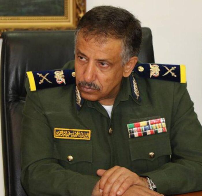 ضِعاف الاُسد اكثرُها زئيراً واصرمُها التي لاتزيرُ