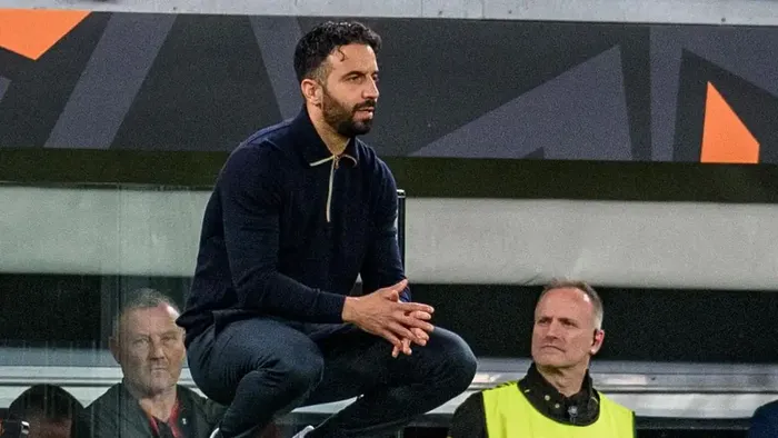 شيرر ينتقد تصريحات مدرب اليونايتد: "ثماني سلبيات مقابل ميزة واحدة"