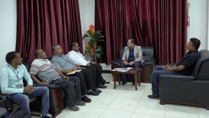 أبو حورية خلال استقبال وفد صحيفة 14 أكتوبر في المخا: اصدار الصحيفة بنسختها الورقية خطوة مهمة