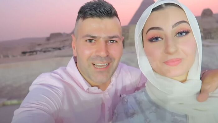 فيديو تجاوز مشاهديه 2 مليون.. يوتيوبر سوري وزوجته يثيران الجدل
