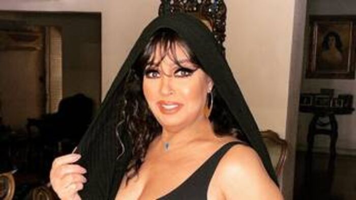 #مصر.. #فيفي_عبده تروي في لقاء نادر سبب شرائها 3 مقابر وتجهيز مقبرة خاصة لها
