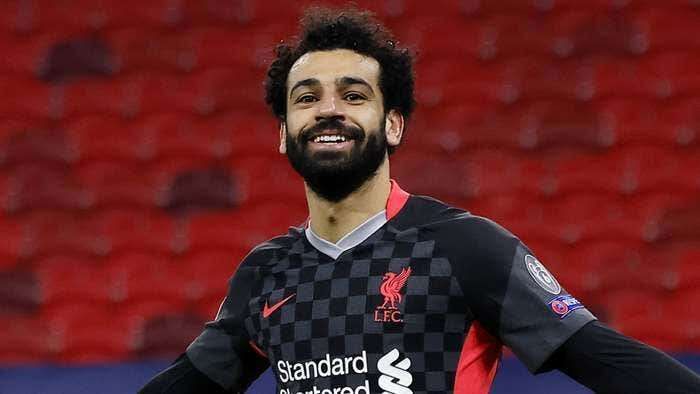 نيفيل يكشف وجهة محمد صلاح القادمة