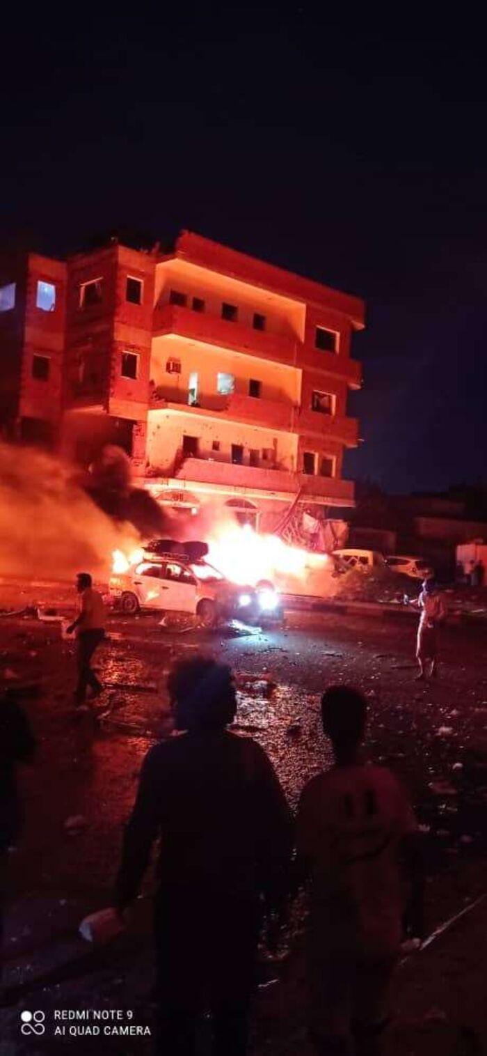 أمن عدن: استشهاد وإصابة 30 شخصا بينهم اطفال ونساء في تفجير إرهابي امام بوابة المطار
