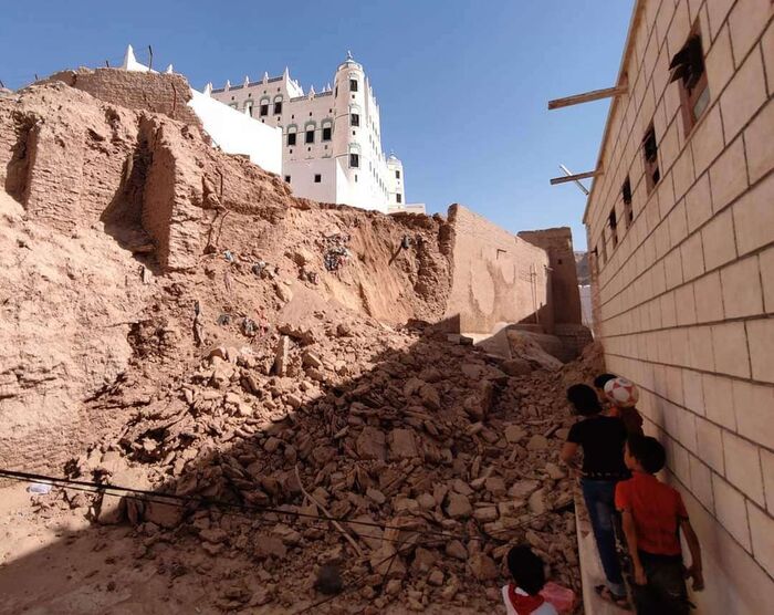 انهيار جزء من سور قصر سيئون التاريخي وهيئة آثار حضرموت تطلق مناشدة