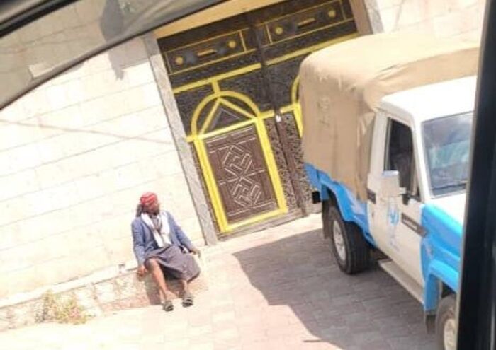 بتوجيهات حوثية.. اغلاق قاعة عزاء في إب وطرد المعزين بوفاة الوزير العوج