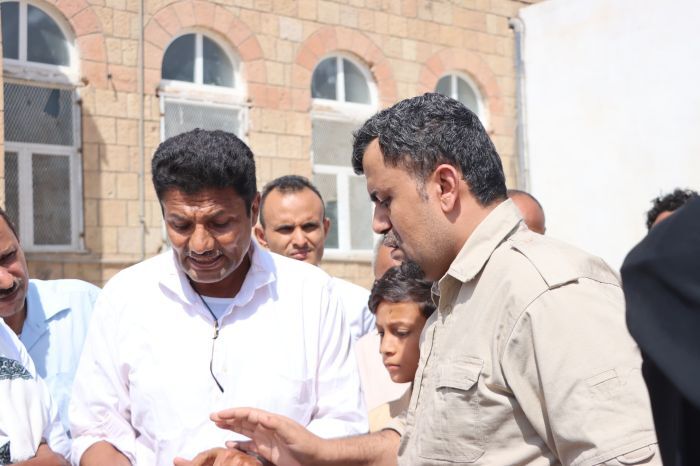 تنفيذًا لتوجيهات طارق صالح بتوسعته.. ورق والعزاني يتفقدان مستشفى حيس الريفي