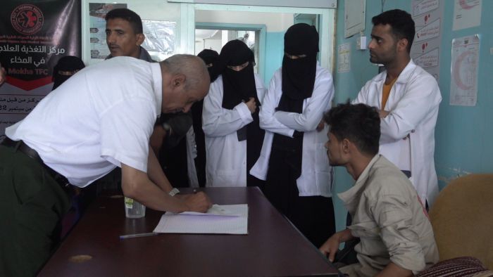 مدير عام المخا: المرافق الصحية قادرة على مواجهة أي أمراض أو مخاطر وبائية