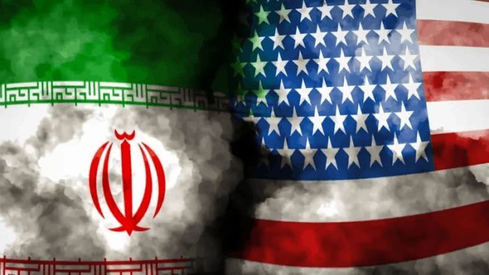 تورط أمريكي بريطاني إيراني.. سفير أوروبي سابق يكشف تقديم قيادات حوثية معلومات مسبقة عزمها اغتيال الرئيس الأسبق "صالح"