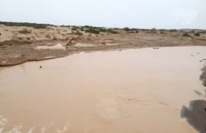 جندي في المقاومة الوطنية يضحي بنفسه لإنقاذ أطفال من الغرق في سيول الأمطار جنوب الحديدة