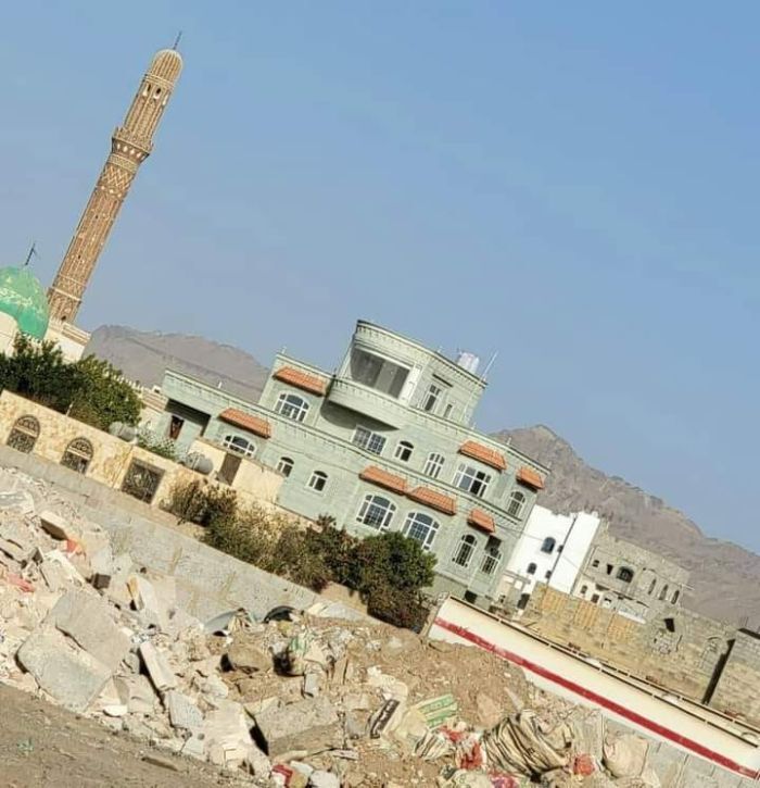 قياديان حوثيان ينهبان أموال الصحة ومشاريع المنظمات في صنعاء