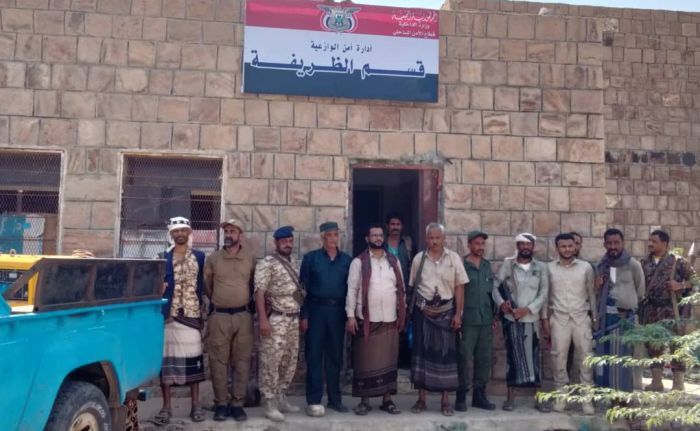إصابة جندي أثناء ملاحقة عناصر مسلحة هاجمت قسم شرطة في الوازعية بتعز