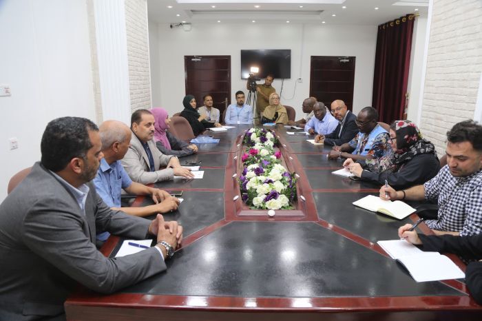 أثناء استقبال وفدًا لوكالات إغاثة دولية.. أبو حورية يدعو لوضع استراتيجية شاملة تضمن استدامة الحلول الإنسانية في اليمن "فيديو"