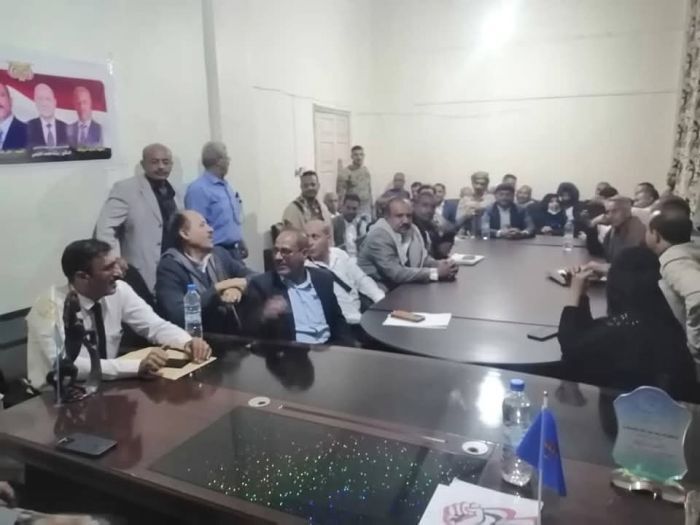 تعز.. المؤتمر وسياسي المقاومة يناقشان تحضيرات إحياء الذكرى السابعة لاستشهاد الزعيم والأمين