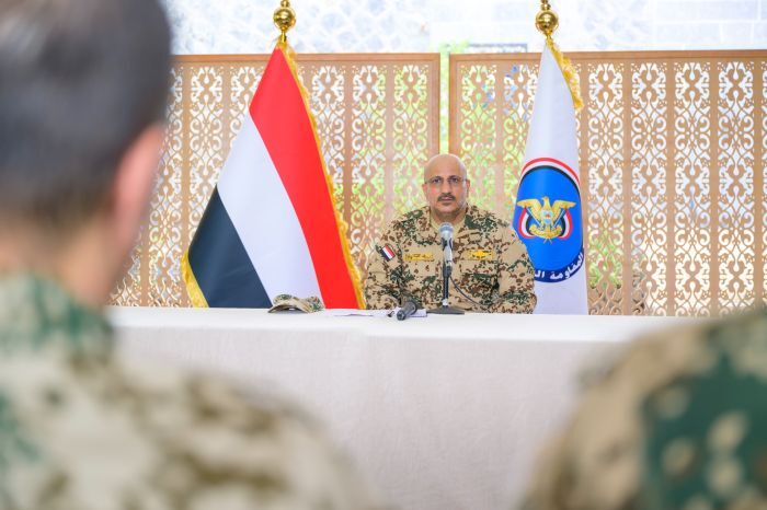 في حفل تخريج دفعة الإعلام العسكري.. طارق صالح: معركة التحرير قادمة ولدينا ما سيفاجئ العدو