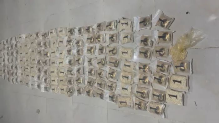 قوات يمنية تحبط تهريب شحنة ضخمة من الكبتاجون في عرض البحر وتوقف 3 مشتبهين
