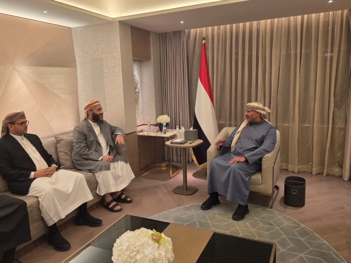 طارق صالح يشدد على دور وزارة الأوقاف في معركة الوعي ونبذ الفُرقة