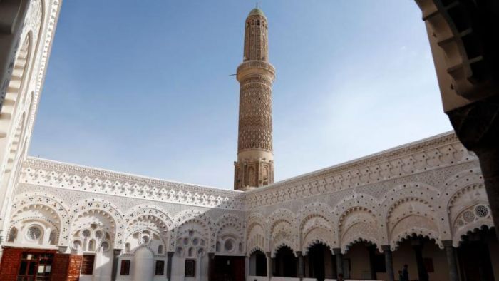 مليشيا الحوثي تواصل هدم المعالم الإسلامية في صنعاء