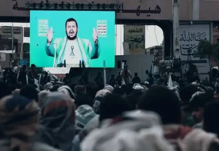 مليشيا الحوثي تختطف حلاقاً في صنعاء بسبب عدم مشاهدة محاضرات زعيمها