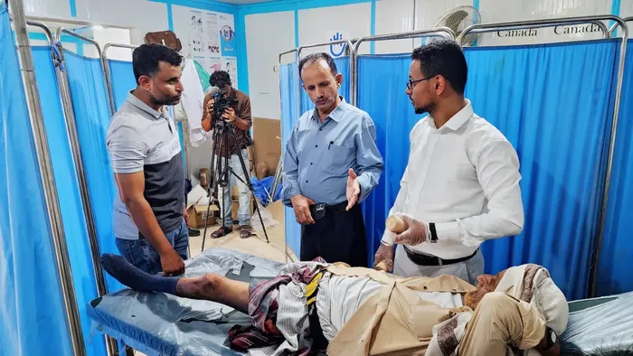 مستشفى المخا يطلق المرحلة الثانية لتركيب الأطراف الصناعية ويستعد لافتتاح قسم عزل الحصْبة (صور)