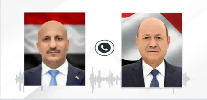 الفريق طارق صالح يتلقى اتصالاً هاتفيًا من رئيس مجلس القيادة الرئاسي
