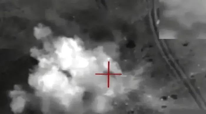 الطيران الحربي يستهدف مواقع الحوثيين في البيضاء