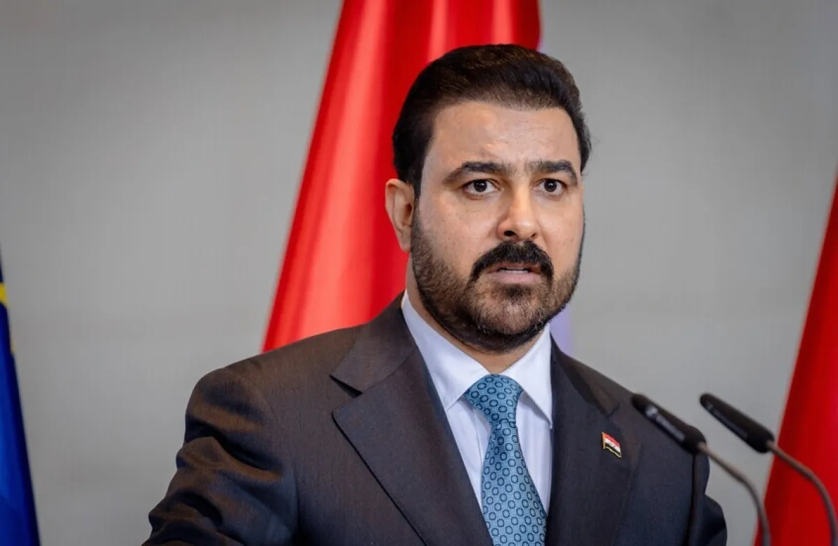رئيس الوزراء العراقي يعلن خطة لتنظيم الحشد الشعبي وحصر السلاح بيد الدولة